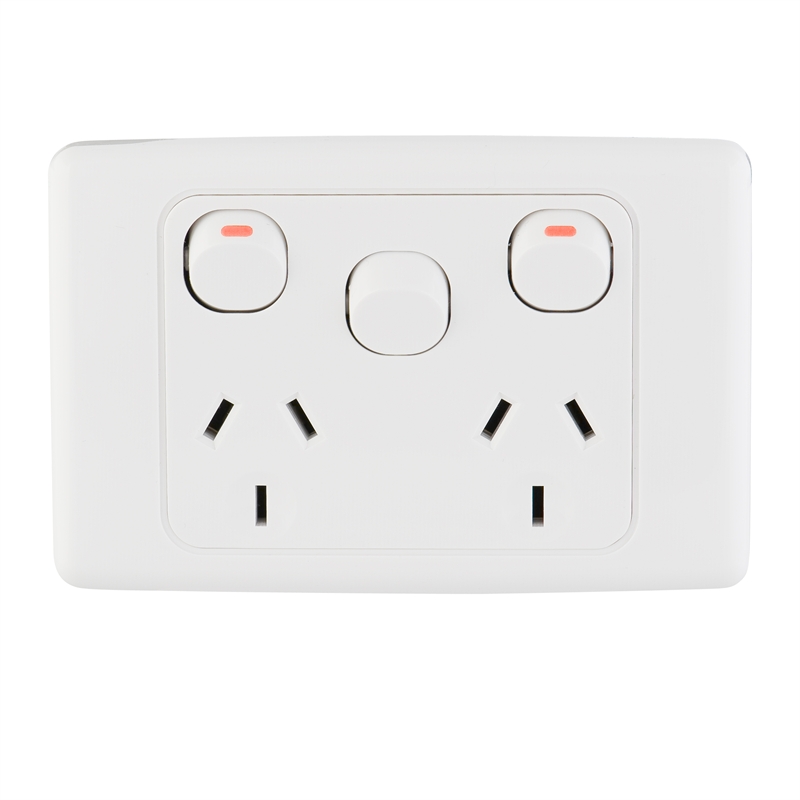 Deta 10amp White Double Powerpoint With Extra Switch